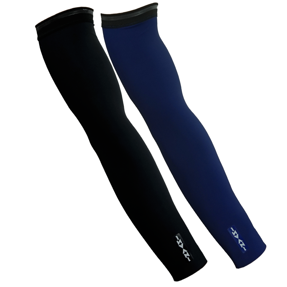 Black / Blue Women's reversible cycling arm warmers INVANI Cycling