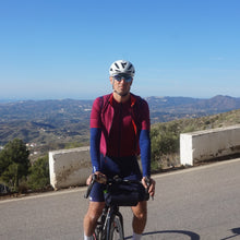 Load image into Gallery viewer, Reversible Arm Warmers: Black / Blue