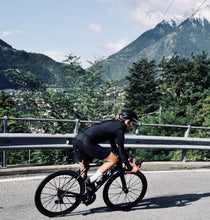 Load image into Gallery viewer, Reversible cycling gilet