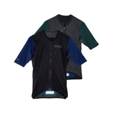 Load image into Gallery viewer, Slim Fit Reversible Jersey: Black / Grey (Men&#39;s)
