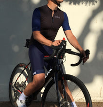 Load image into Gallery viewer, Slim Fit Reversible Jersey: Black / Grey (Men&#39;s)
